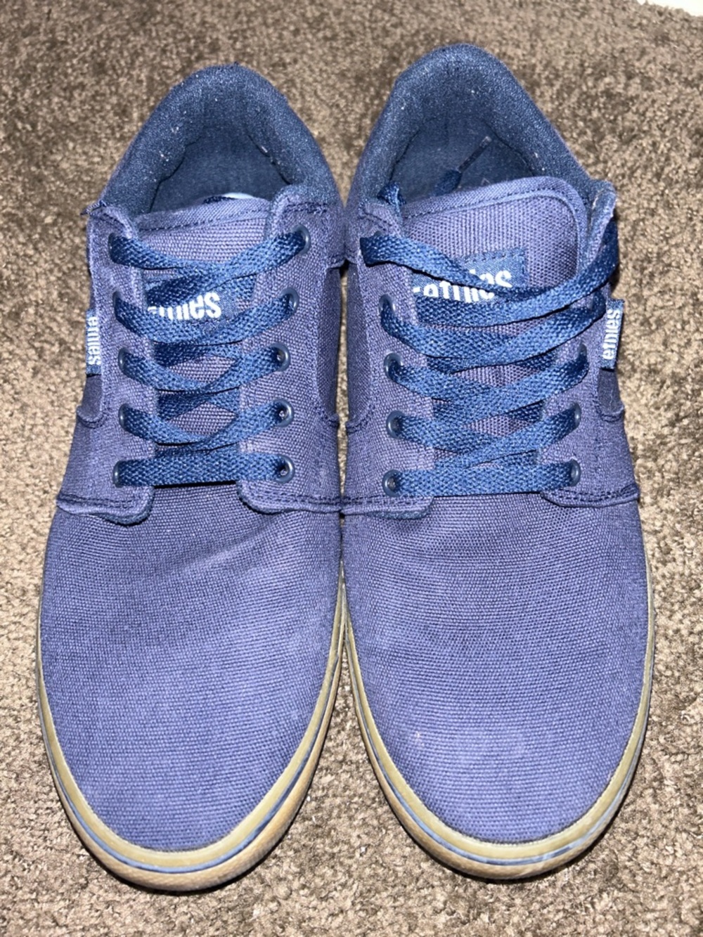 Etnies Men’s Navy Canvas Low-Top Sneakers